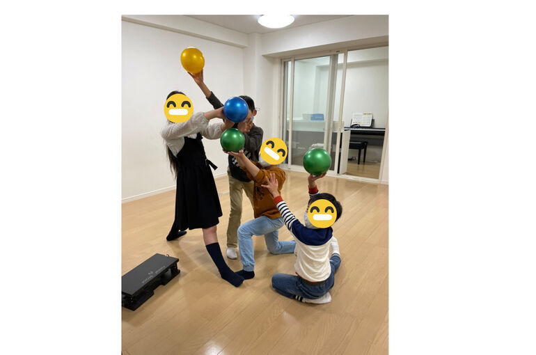 真弓先生のリトミッククラスに乱入😂